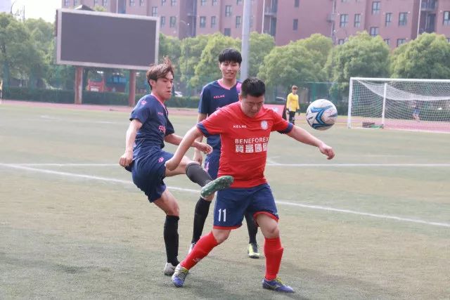 今日趣图：梅西2场5球、姆巴佩2场4球、哈兰德2场4球，凯恩2场?球